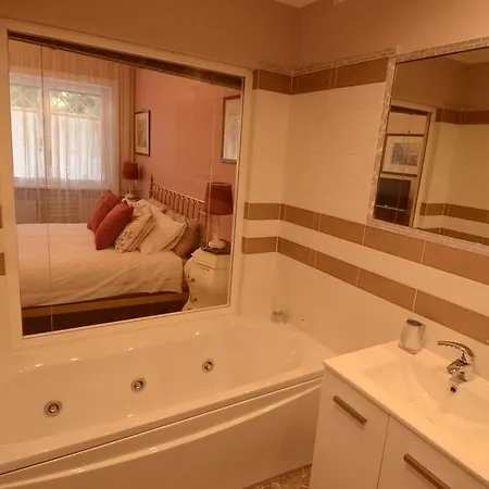 Luxury In Vatican Area